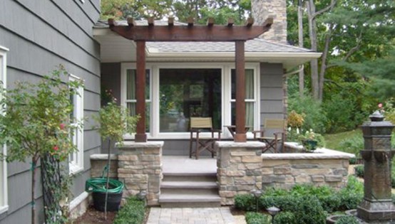 Chilton Web Wall with Indiana Limestone Capping