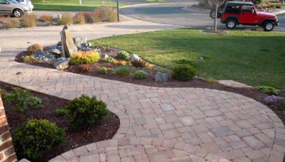 Belgard stoop veneer and walk in Minnetonka