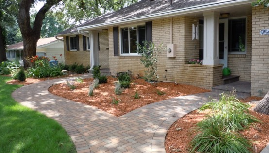 Bloomington Holland Paver Split Entry
