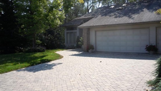 Willow Creek paver driveway in Apple Valley