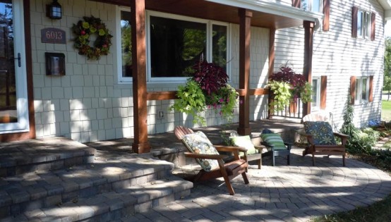 Willow Creek Lakeshore paver patio in Edina