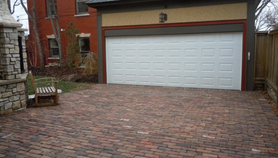 Reclaimed Flint Paver driveway in Minneapolis